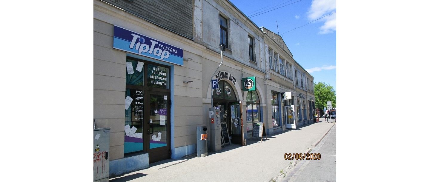 "Tip Top Phone", shop-workshop