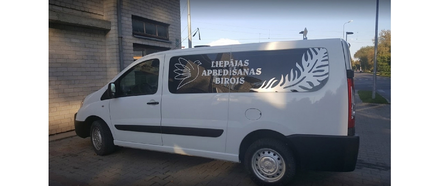 Transportation of the deceased