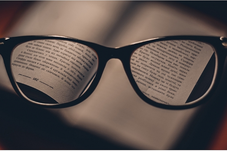brilles lasīšanai