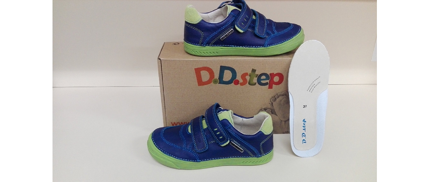D.d.step shoes sneakers