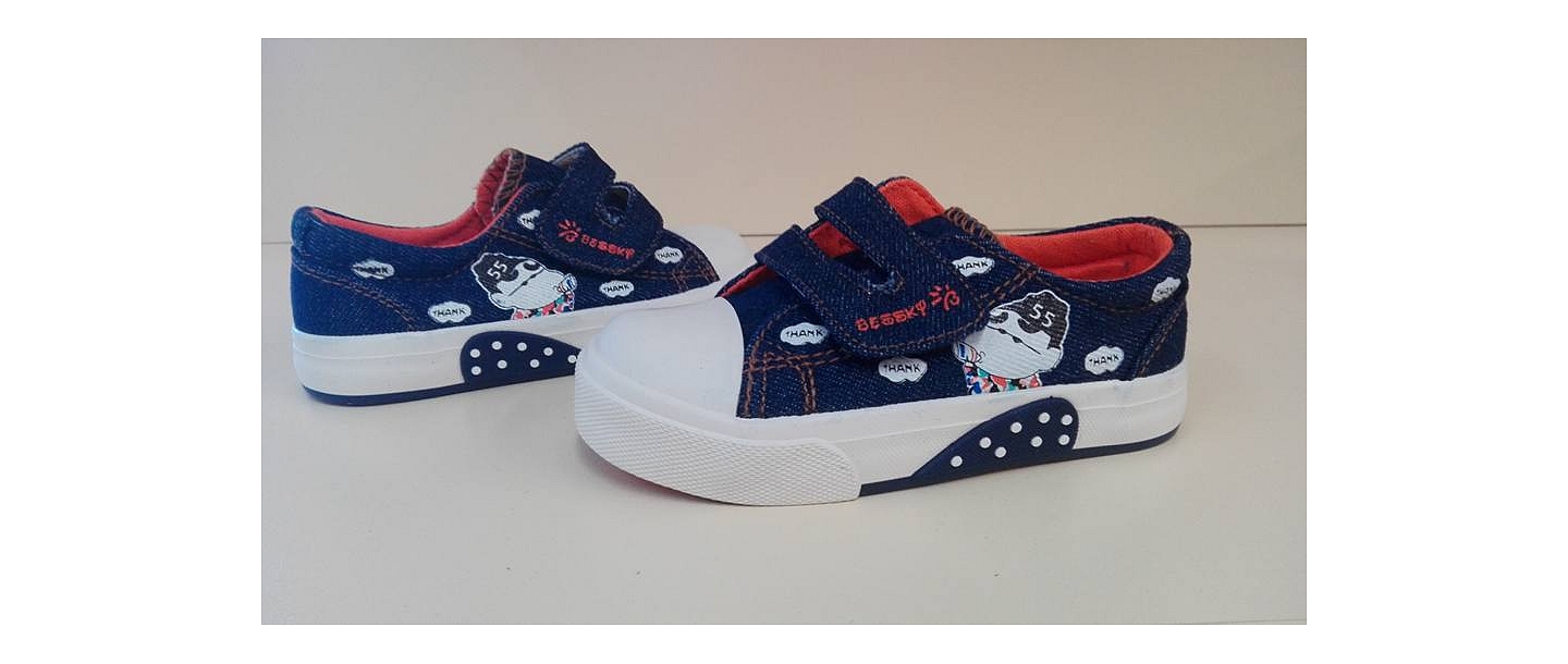 Детская обувь, кроссовки