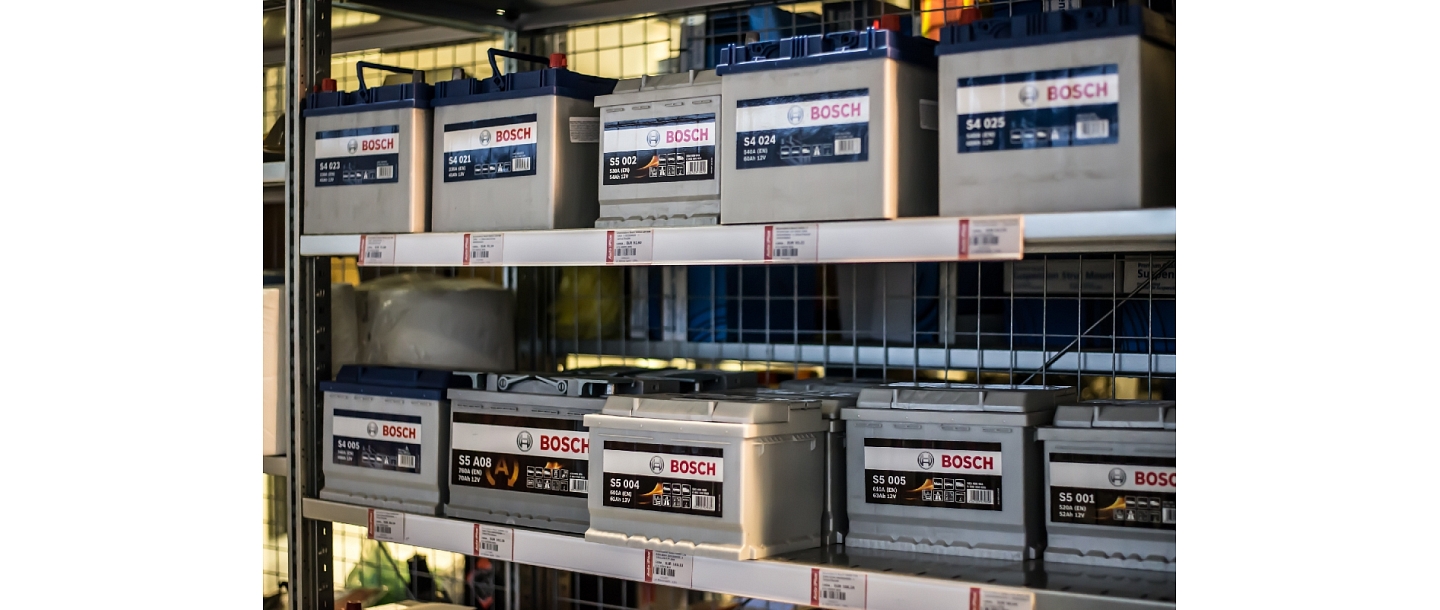 Shop and car service