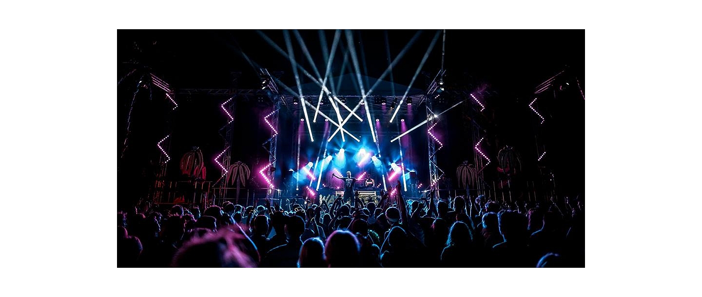 RJK. Световое оборудование, Звуковое оборудование, Сцена. Балдоне