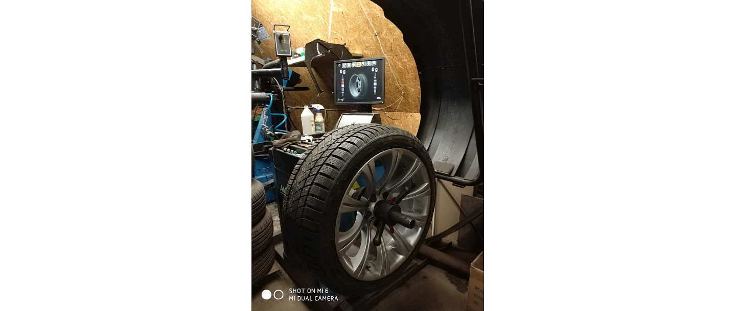 Car tire balancing in Jelgava