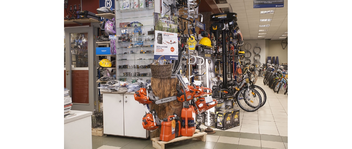 Sale of logging and garden equipment