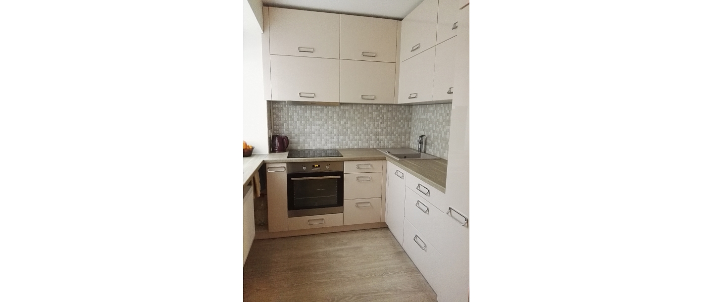 Manufacture of furniture to order