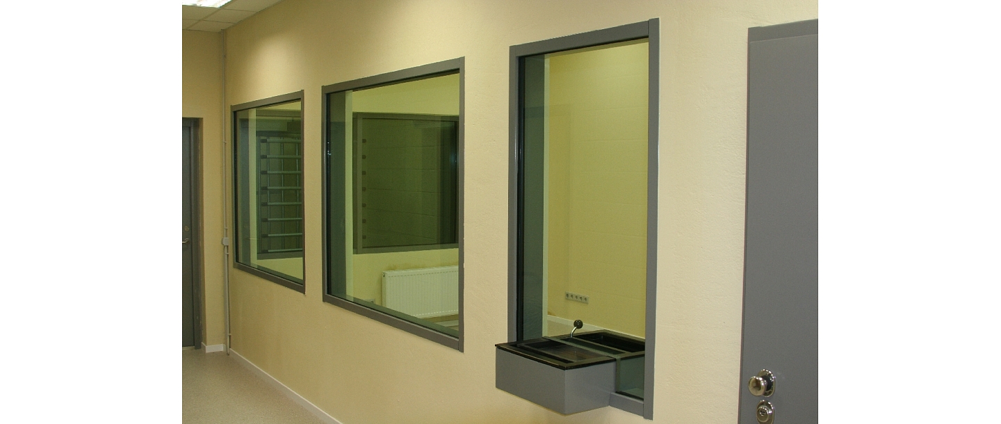 Бронированное стекло