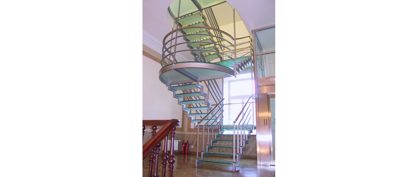 Стеклянные лестницы