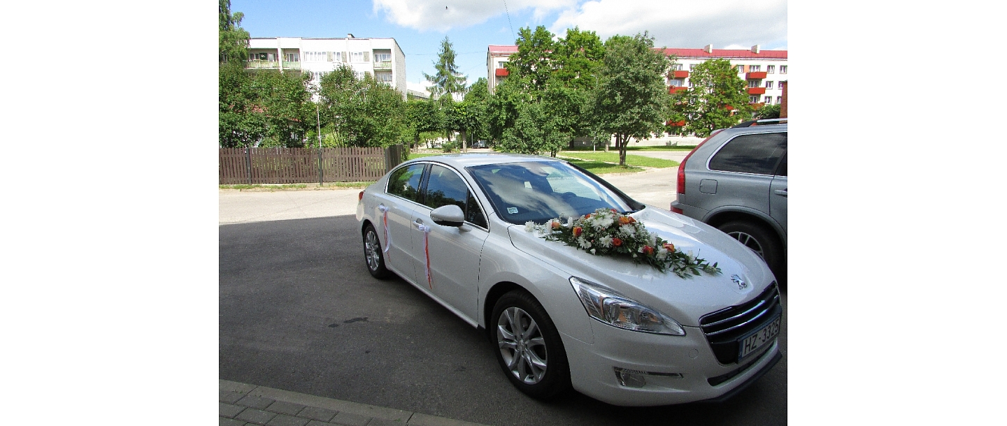 Wedding car decoration