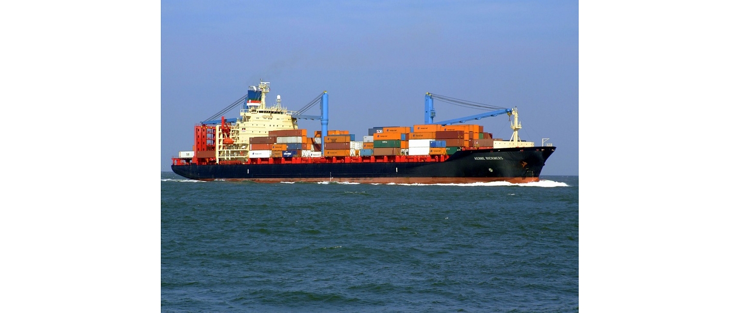 Sea container shipments
