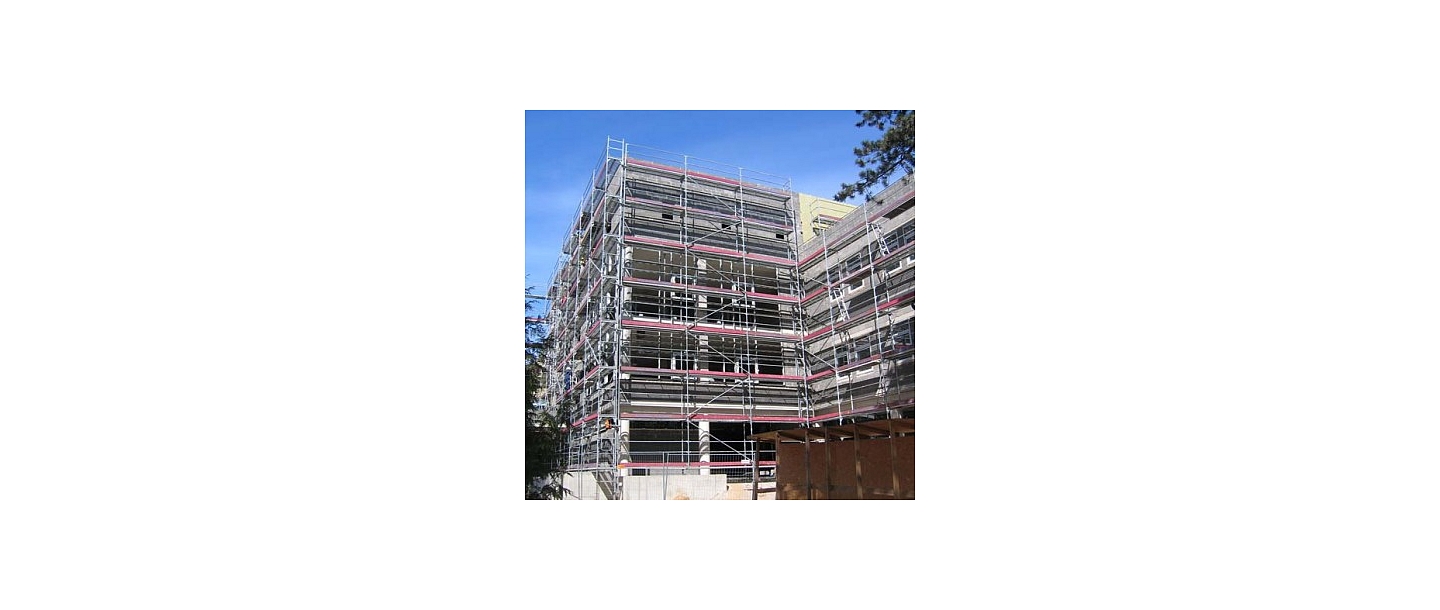 Facade scaffolding