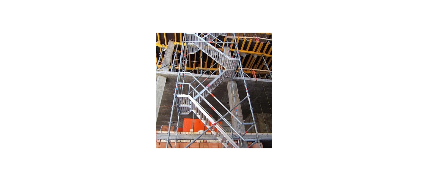 Лестничные башни