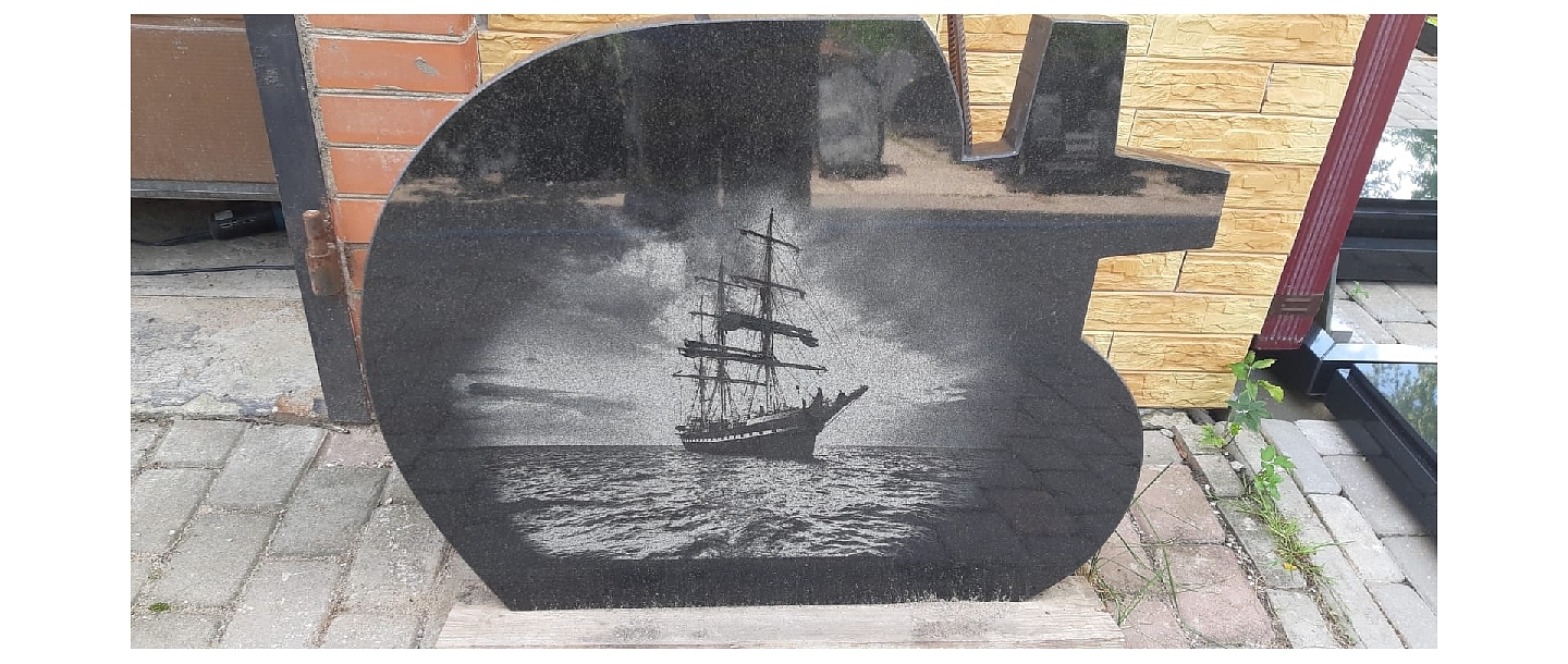 Stone-cutter in Balvi