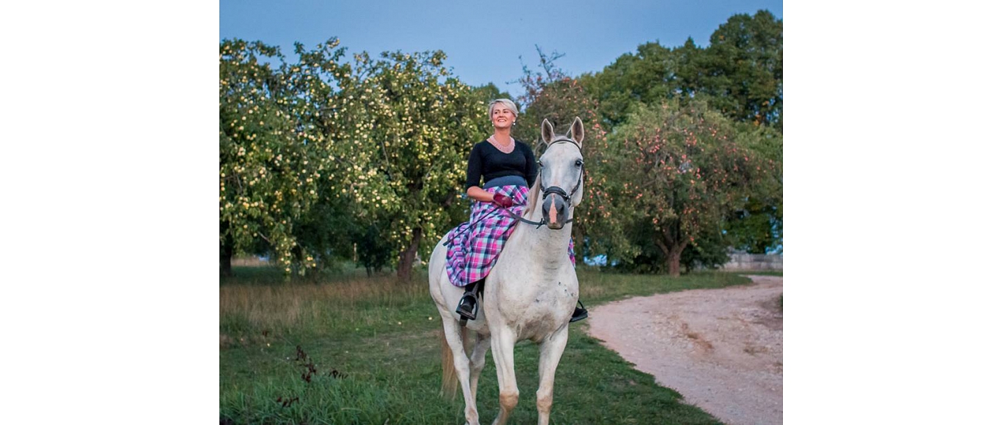 Fotosesija ar zirgiem