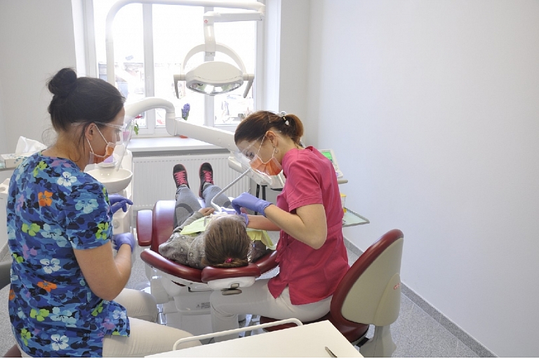 Children dentist