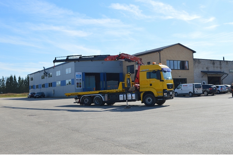 Car towing, roadside assistance, car transportation, tow truck