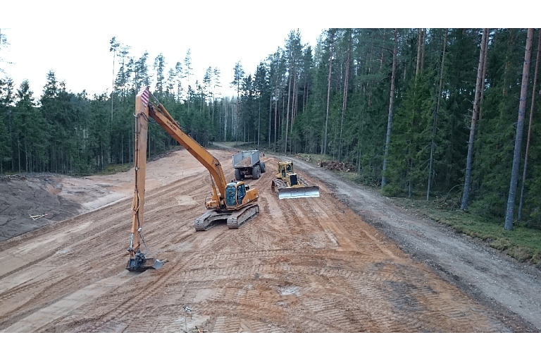 Ekskavatora 19 metri pakalpojumi