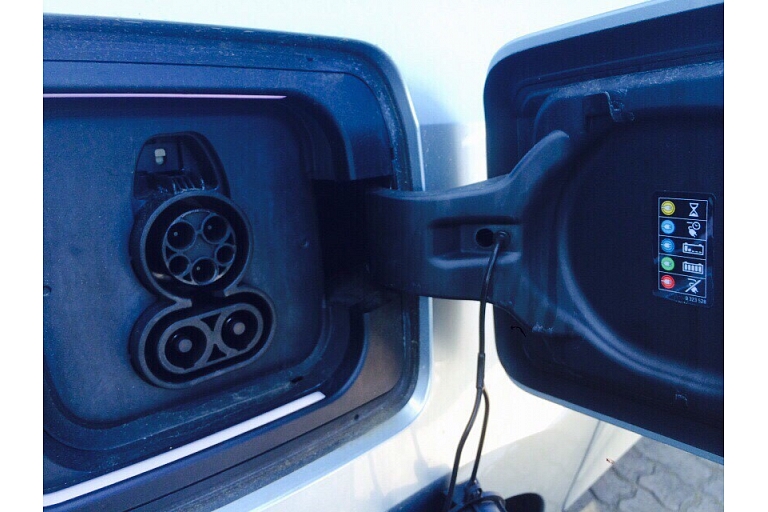 Elektrisko automašīnu remonts Rīgā