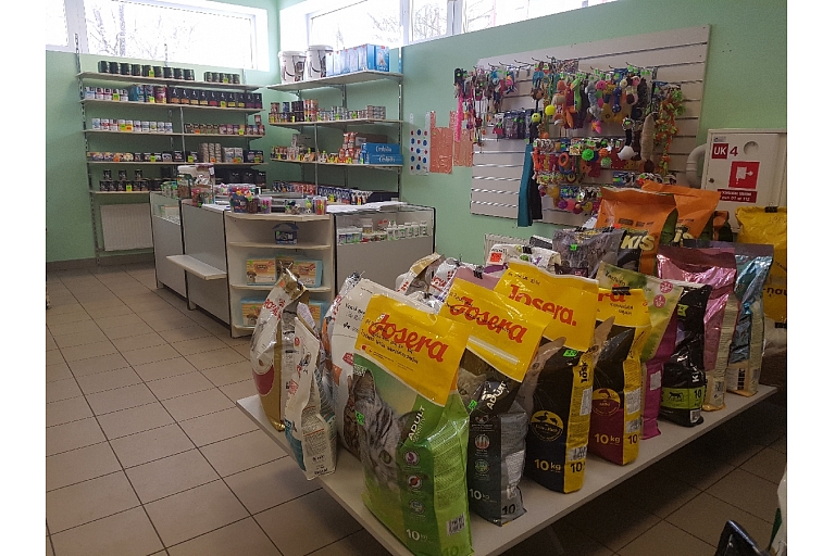 food additives, zoo accessories
