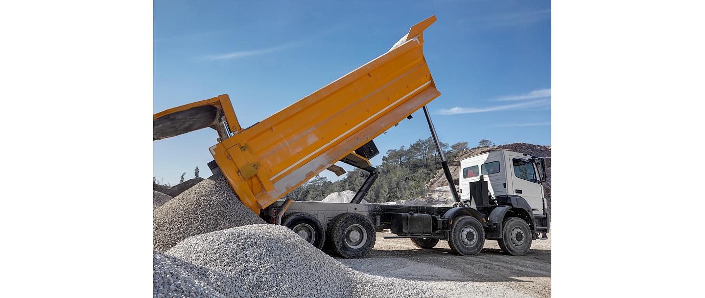 Grants, smilts, akmens ieguve