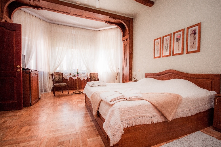 Guest house rooms