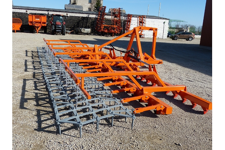 hay spreaders