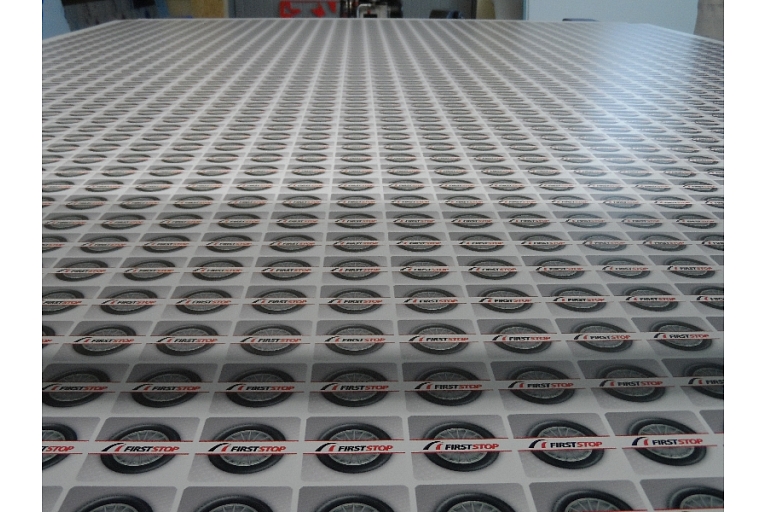 Large-format printing services
