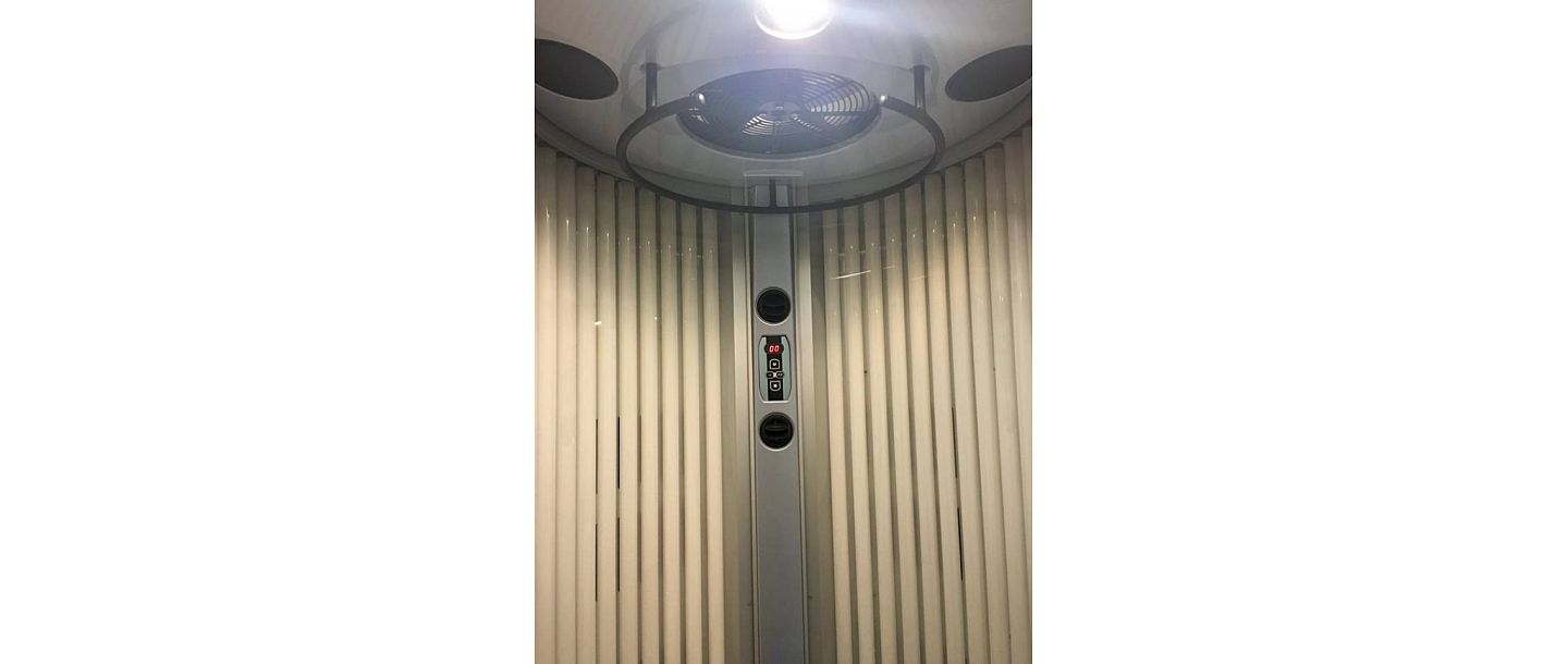 Luxura V5r solārijs