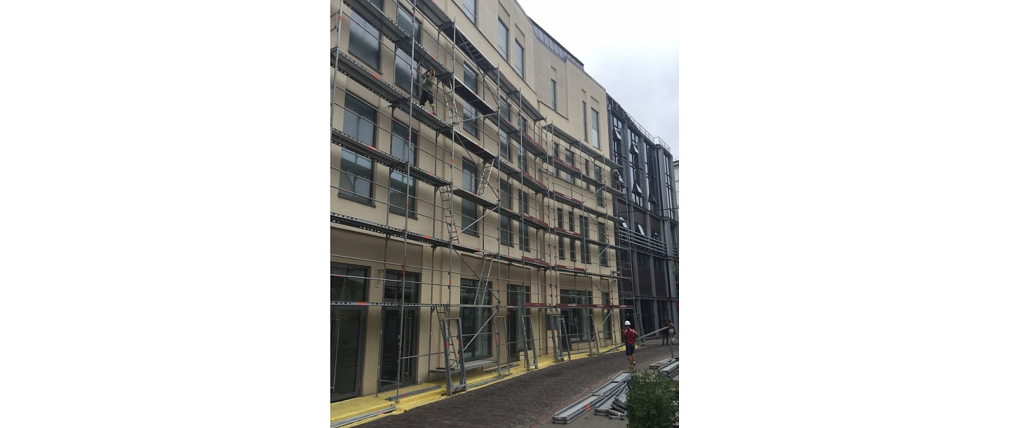 Scaffolding assembly