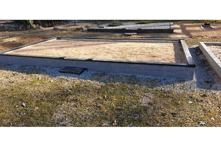 Stone curbs
