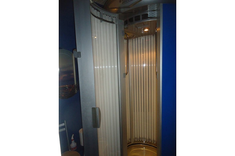 Ultra Tan Solarium
