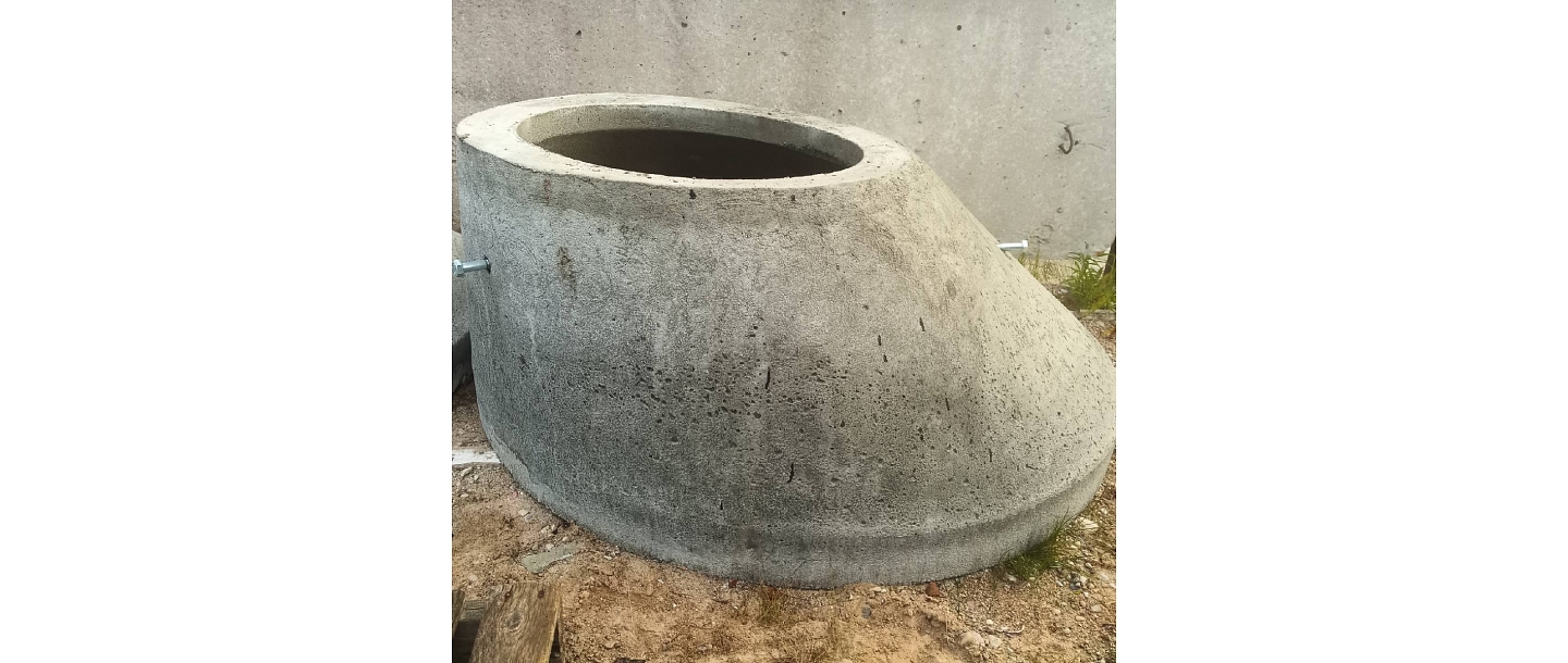 Well curbs for well and sewerage