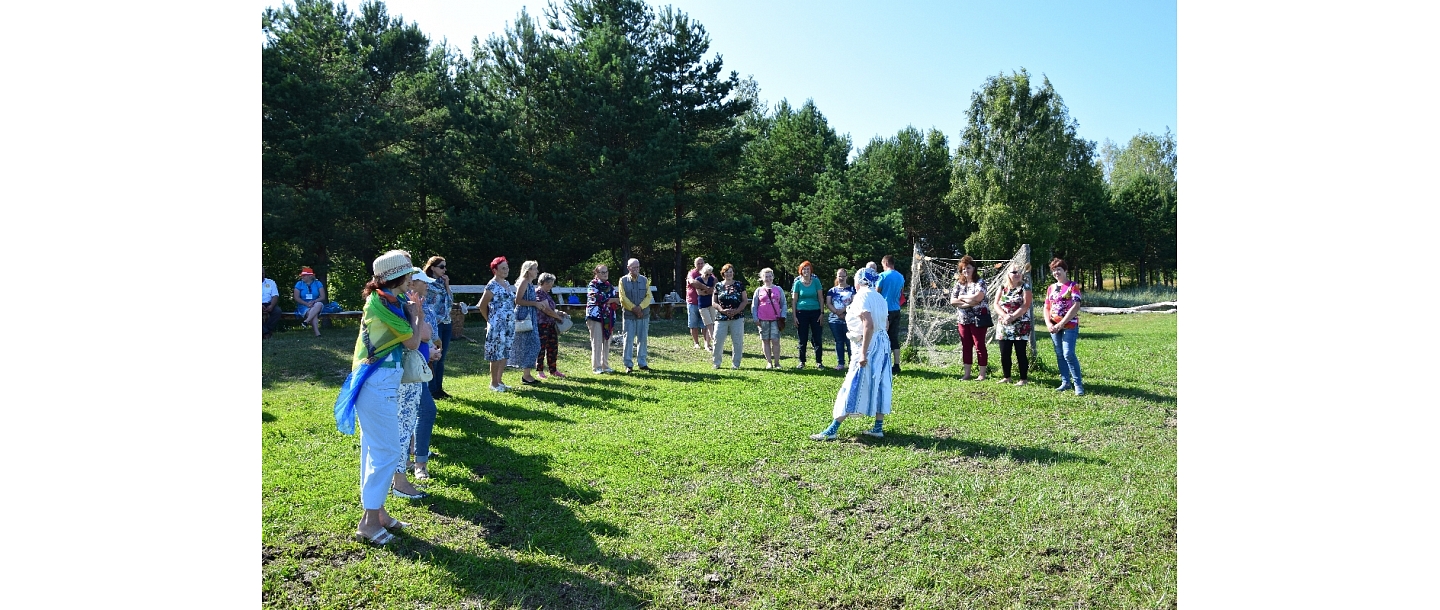 Dieniņas, lauku māja