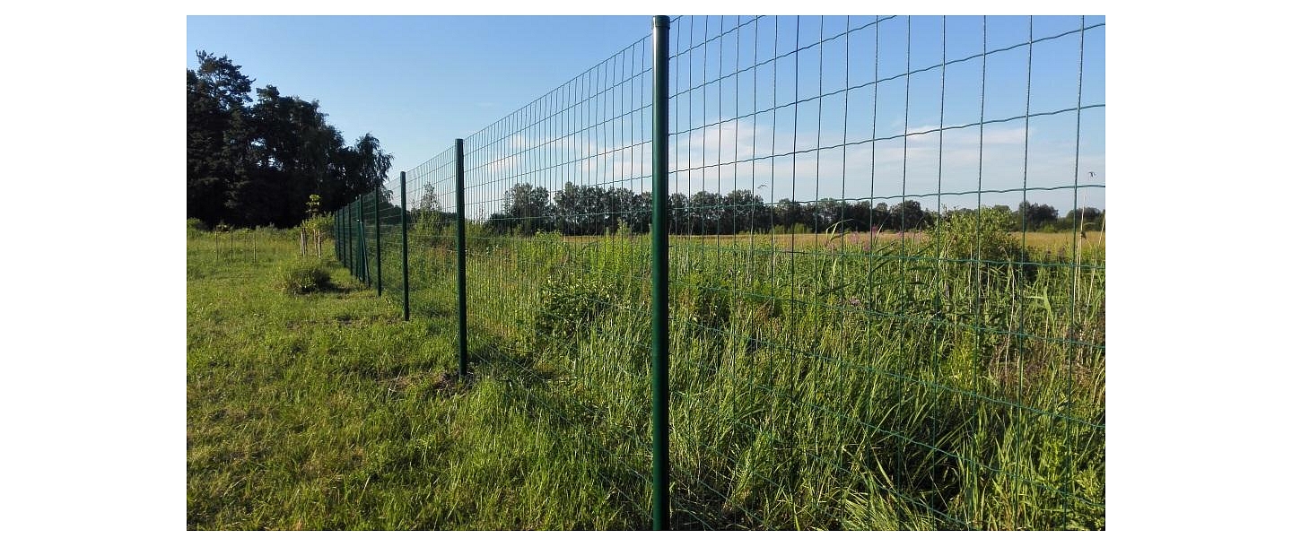 Welded fence in rolls