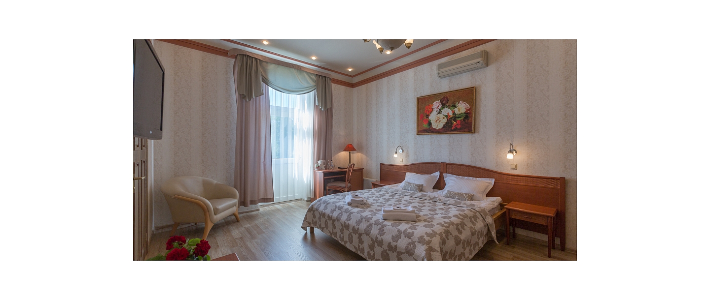 Boutique hotel ROZE. Double room with balcony