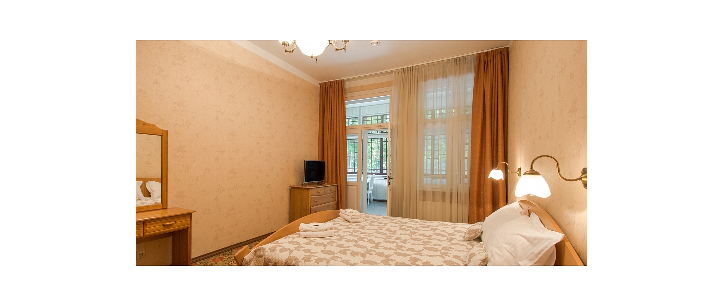 ROZE apartments. Double room with terrace