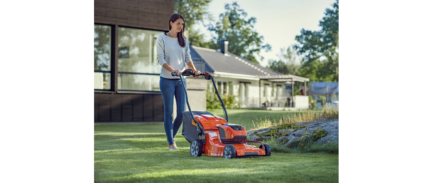 Cordless lawn mowers and battery trimmers