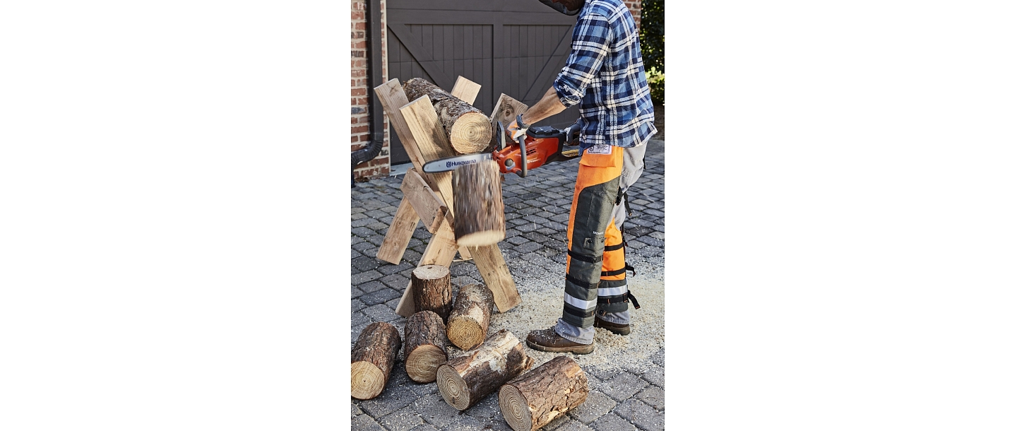 Chain saws. Garden equipment and service