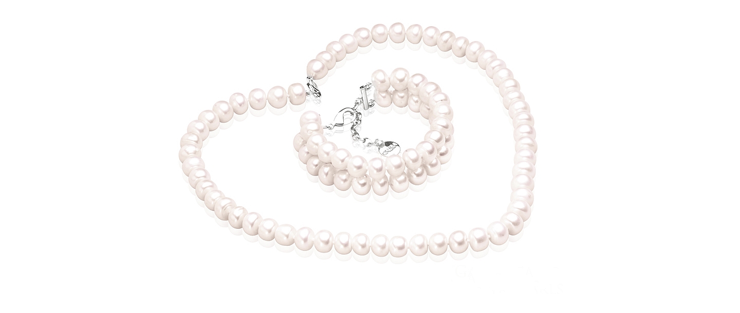 Jewelry with natural stones