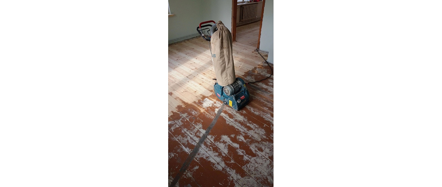 Profesionāla ozola un oša koka grīdu un parketa ieklāšana, restaurācija, tirdzniecība. Ražots Latvijā.