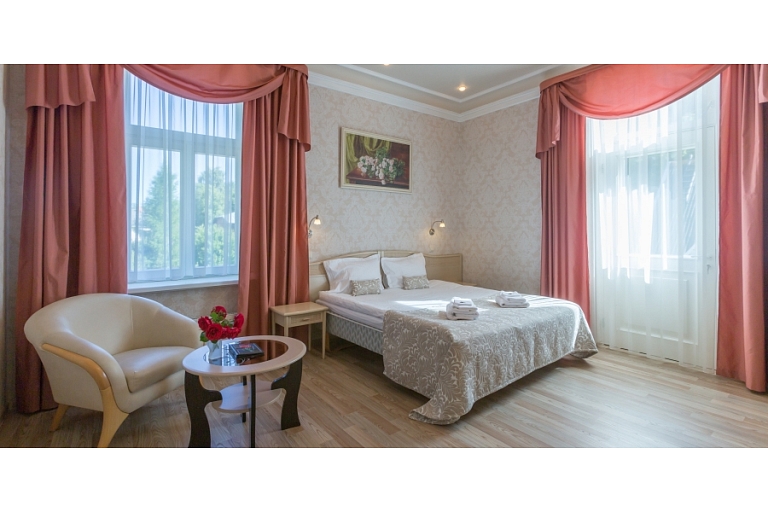 Boutique hotel ROZE. Divvietīgs numurs ar balkonu