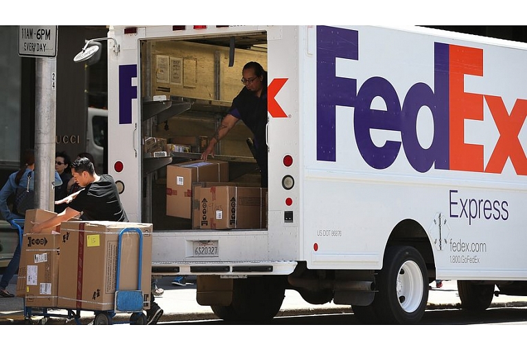 International courier express shipments