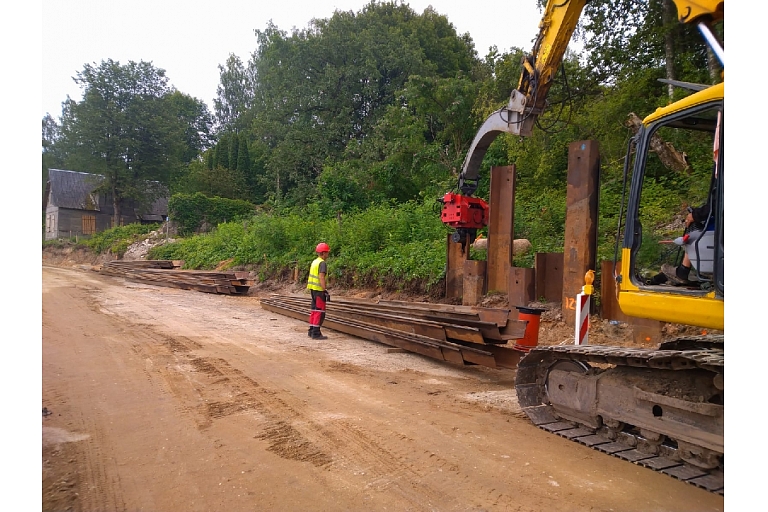 Larssen grooved piles, grooved walls Spunt