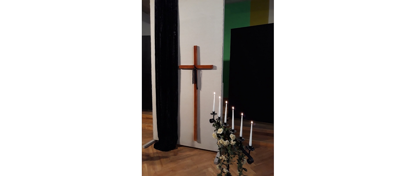 Pilns diennakts apbedīšanas pakalpojumu serviss