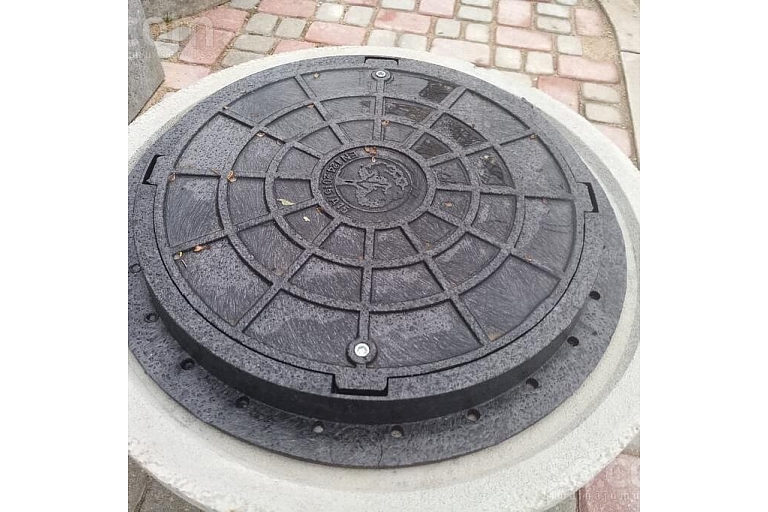 Well curbs for well and sewerage