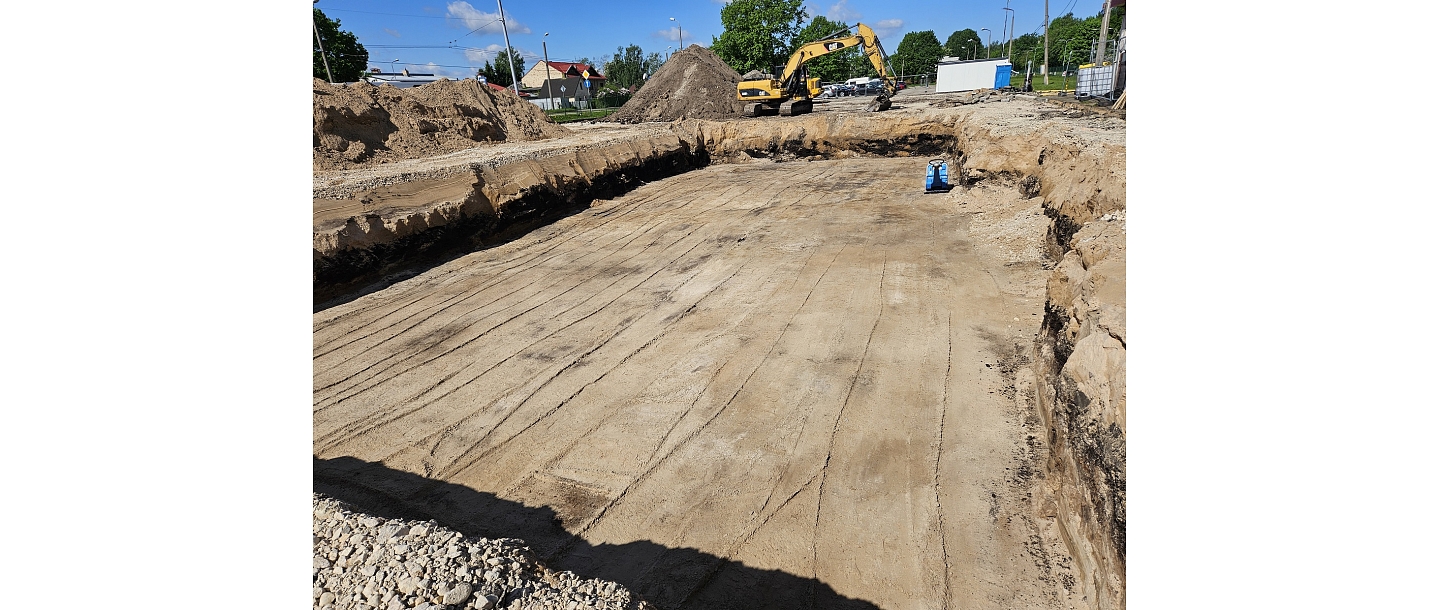 Construction pit