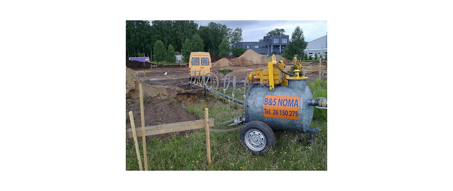 Construction equipment rental, Delivery