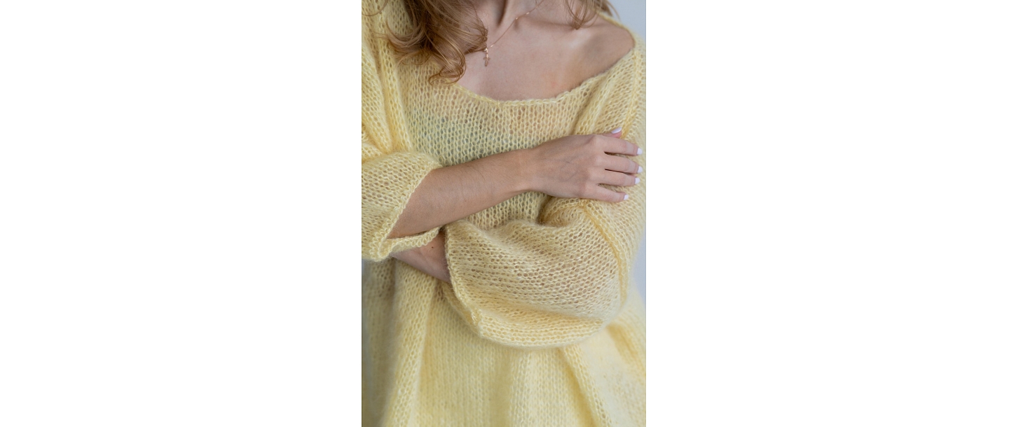 Теплый и уютный свитер с неповторимым стилем.