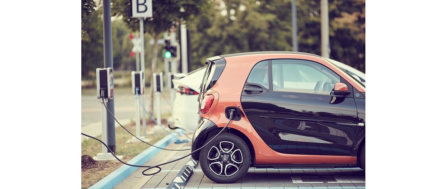 Assembly of an electric car charging station