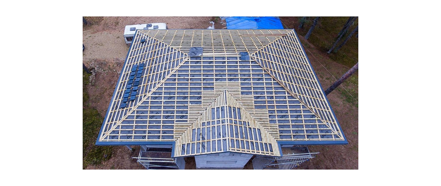 Roof structure construction